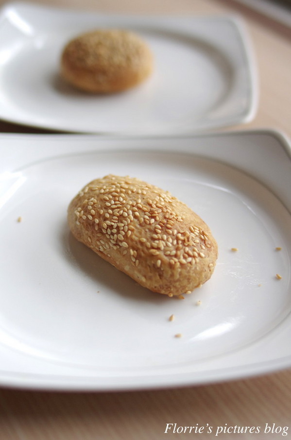 老中央燒餅店:新店區美食~老中央燒餅~皮酥餡多的燒餅!