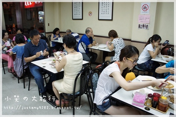 義聚東/劉家水餃：[新北市。永和區] 還在好奇韓劇裡頭黑嚕嚕的炸醬麵是何等滋味嗎？ 不用大老遠跑去韓國，在台灣也能吃的到道地の韓國家鄉味兒❤