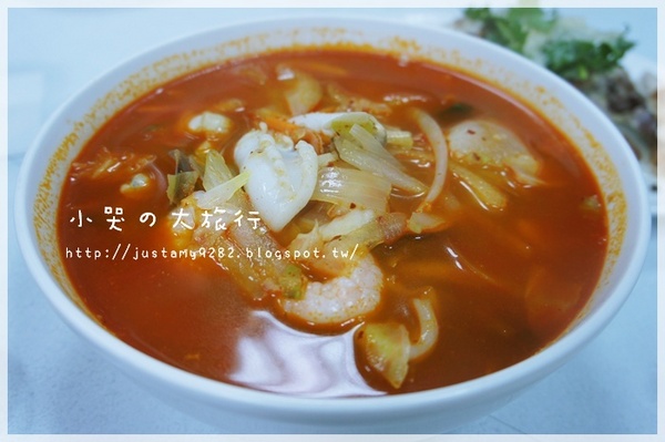 義聚東/劉家水餃：[新北市。永和區] 還在好奇韓劇裡頭黑嚕嚕的炸醬麵是何等滋味嗎？ 不用大老遠跑去韓國，在台灣也能吃的到道地の韓國家鄉味兒❤