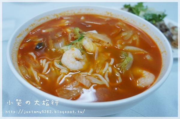 義聚東/劉家水餃：[新北市。永和區] 還在好奇韓劇裡頭黑嚕嚕的炸醬麵是何等滋味嗎？ 不用大老遠跑去韓國，在台灣也能吃的到道地の韓國家鄉味兒❤