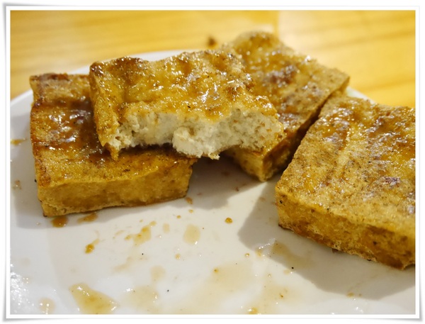 烤堂(德和店)：【永和】烤堂(得和店)－N訪！！！單點式平價炭烤串燒，宵夜好去處。激推煉乳銀絲捲、烤豆皮、墨魚香腸、臭豆腐