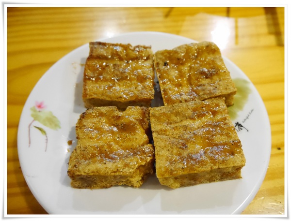 烤堂(德和店)：【永和】烤堂(得和店)－N訪！！！單點式平價炭烤串燒，宵夜好去處。激推煉乳銀絲捲、烤豆皮、墨魚香腸、臭豆腐