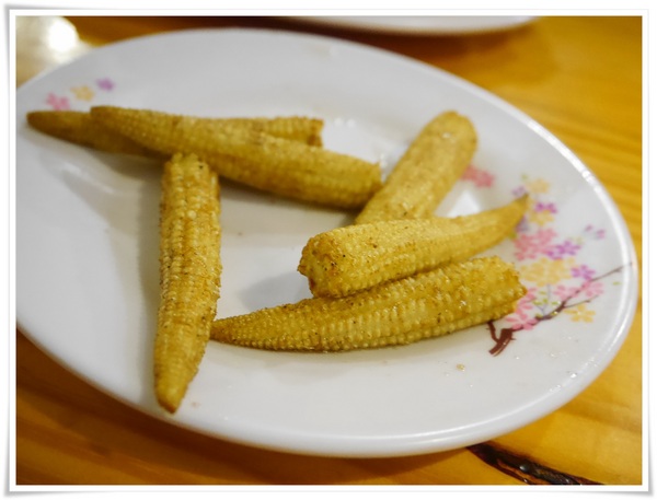 烤堂(德和店)：【永和】烤堂(得和店)－N訪！！！單點式平價炭烤串燒，宵夜好去處。激推煉乳銀絲捲、烤豆皮、墨魚香腸、臭豆腐