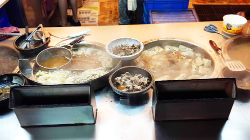 口吅品麻辣臭豆腐(三重店)：【羽諾食記】三和夜市~口吅品麻辣臭豆腐