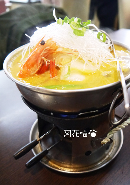 普園北平餡餅粥店：【永安市場│中式】湯汁一直流！爆炸湯汁小龍包，CP值高的酸菜白肉火鍋大推薦『普園北平餡餅粥』