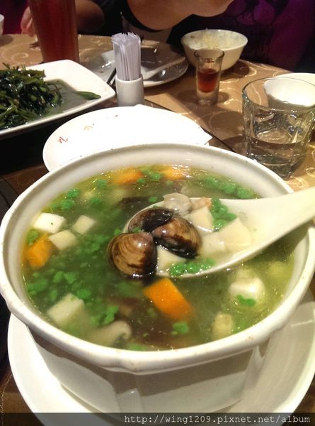 川蜀食尚(環球購物中心):融合時尚與美味的川菜。川蜀食尚