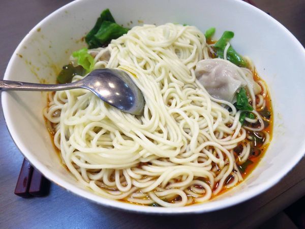 【中和美食】巴豆妖重慶抄手麵食-酸酸辣辣的抄手麵