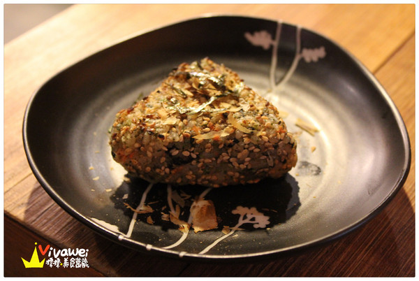 酌屋：台北內湖區｜有live演唱的燒肉串燒日式居酒屋『酌屋燒肉居酒屋』 串燒 燒烤 啤酒 喝酒 松阪豬 烤麻糬  駐唱 消夜 深夜食堂