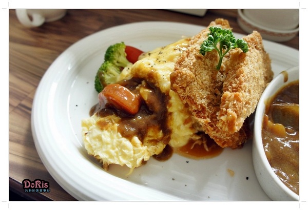 Daily日式咖哩蛋包飯專門店(三峽北大店)：鄉村風格&滑嫩多汁姆蛋包飯好誘人-Daily日式咖哩蛋包飯