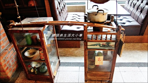 幸福宴民族文化餐館:【食記/新北市】超復古餐廳~讓你回到50年代的好滋味♪♪幸福宴民族文化餐館♪♪