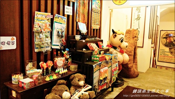 幸福宴民族文化餐館:【食記/新北市】超復古餐廳~讓你回到50年代的好滋味♪♪幸福宴民族文化餐館♪♪