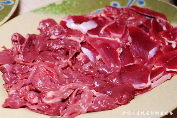 霸味薑母鴨:三重薑母鴨火鍋『霸味薑母鴨(全台總店)』吃過都說讚/消夜/可外帶