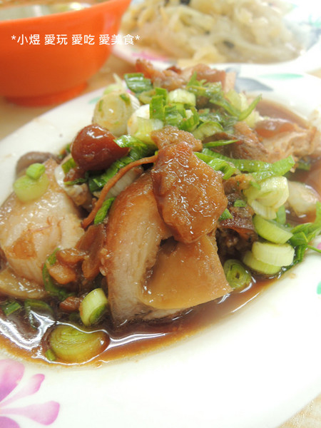 五燈獎豬腳：五燈獎豬腳(三重店)---皮Q肉嫩，用豬腳皮做的滷肉飯你吃過嗎？？？