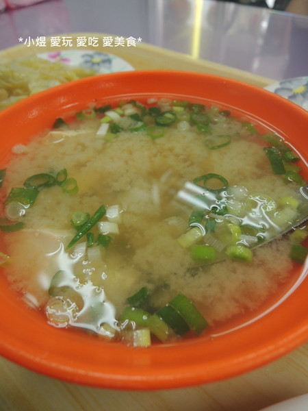 五燈獎豬腳：五燈獎豬腳(三重店)---皮Q肉嫩，用豬腳皮做的滷肉飯你吃過嗎？？？