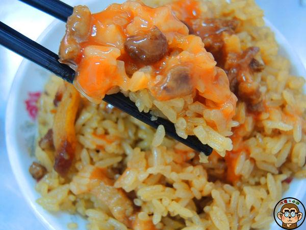 阿田油飯:呷飽祙【新北三重・阿田油飯】早餐吃50年老店的飄香油飯