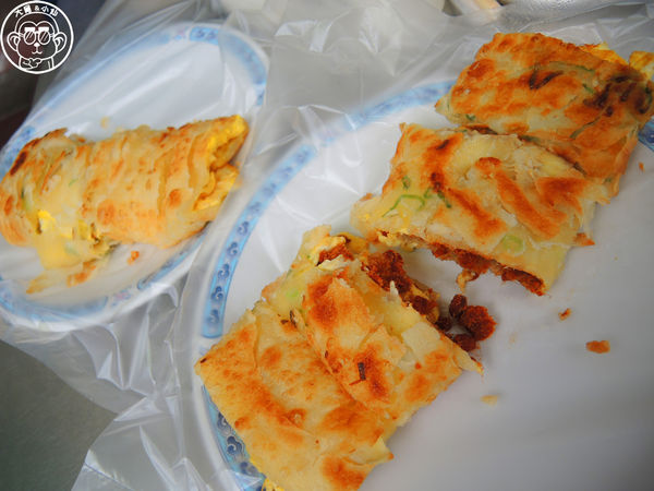 上海蛋餅大王:呷飽祙【新北三重・上海蛋餅豆漿大王】排隊銷魂脆皮蛋餅