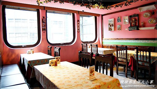 亞米小鎮(三重店):【食記/新北市】異國鄉村風格~來與胡桃鉗約會吧♪♪亞米小鎮♪♪