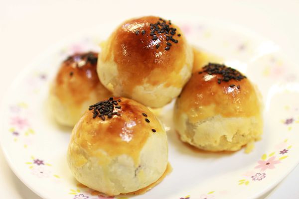 【新莊中秋月餅】老順香糕餅店-百年餅店,永恆不謝