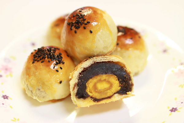 【新莊中秋月餅】老順香糕餅店-百年餅店,永恆不謝