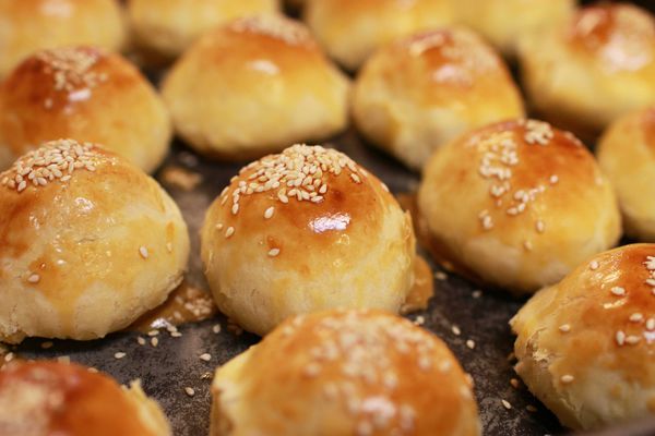 【新莊中秋月餅】老順香糕餅店-百年餅店,永恆不謝