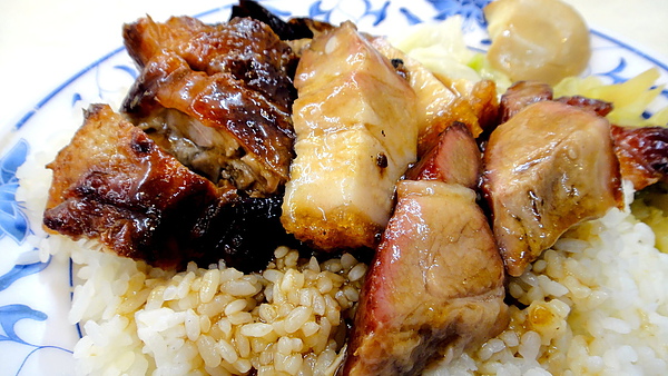 香城燒臘小館:【台北新莊】輔大周邊超人氣排隊美食!超厲害港式燒臘香城小館!