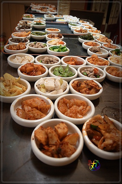朝鮮味韓國料理:新北。新莊║ 食✧朝鮮味韓國料理~近50種小菜吃到飽!