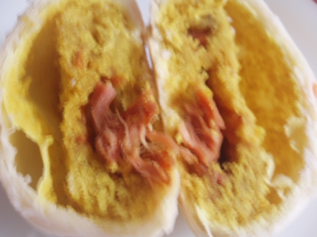 翰品咖哩綠豆椪：[咖哩綠豆椪]穿中空裝˙你看過沒？