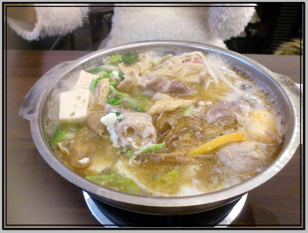 8鍋臭臭鍋(新莊總店):【輔大周邊美食】小有名氣的8鍋臭臭鍋