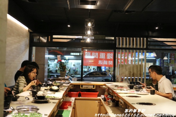 郁之町:【新北新莊區】新莊火鍋『郁之町鍋物』清淡好湯頭,幸福新滋味~