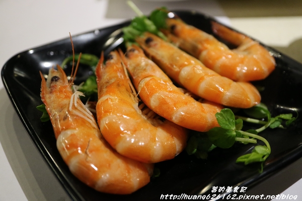 郁之町:【新北新莊區】新莊火鍋『郁之町鍋物』清淡好湯頭,幸福新滋味~