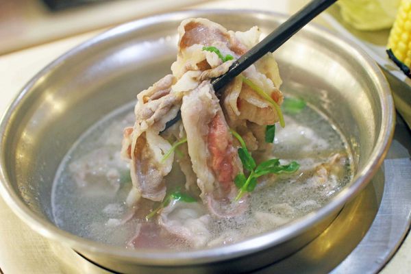 【新莊餐廳】大元寶涮涮鍋-超大份量肉盤,平價的美味