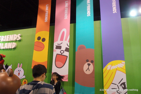 LINE FRIENDS互動樂園：【台北市林】LINE FRIENDS互動樂園－LINE主題人物跟你相見歡！可愛的饅頭人、兔兔等，還有四公尺高的熊大！（科學教育館七樓）