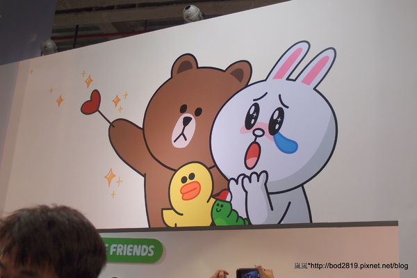 LINE FRIENDS互動樂園：【台北市林】LINE FRIENDS互動樂園－LINE主題人物跟你相見歡！可愛的饅頭人、兔兔等，還有四公尺高的熊大！（科學教育館七樓）