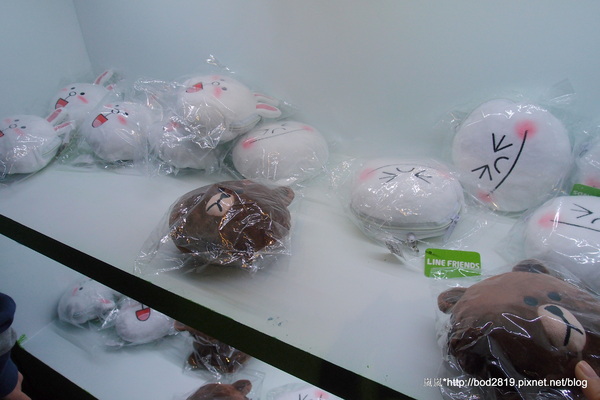 LINE FRIENDS互動樂園：【台北市林】LINE FRIENDS互動樂園－LINE主題人物跟你相見歡！可愛的饅頭人、兔兔等，還有四公尺高的熊大！（科學教育館七樓）