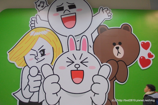 LINE FRIENDS互動樂園：【台北市林】LINE FRIENDS互動樂園－LINE主題人物跟你相見歡！可愛的饅頭人、兔兔等，還有四公尺高的熊大！（科學教育館七樓）