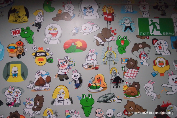 LINE FRIENDS互動樂園：【台北市林】LINE FRIENDS互動樂園－LINE主題人物跟你相見歡！可愛的饅頭人、兔兔等，還有四公尺高的熊大！（科學教育館七樓）