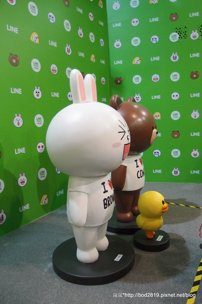 LINE FRIENDS互動樂園：【台北市林】LINE FRIENDS互動樂園－LINE主題人物跟你相見歡！可愛的饅頭人、兔兔等，還有四公尺高的熊大！（科學教育館七樓）