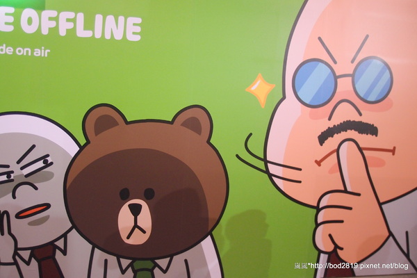 LINE FRIENDS互動樂園：【台北市林】LINE FRIENDS互動樂園－LINE主題人物跟你相見歡！可愛的饅頭人、兔兔等，還有四公尺高的熊大！（科學教育館七樓）