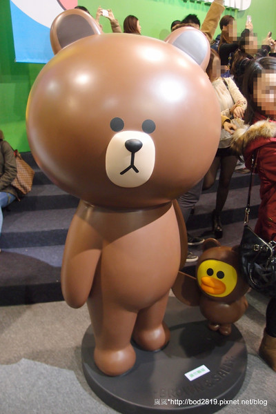 LINE FRIENDS互動樂園：【台北市林】LINE FRIENDS互動樂園－LINE主題人物跟你相見歡！可愛的饅頭人、兔兔等，還有四公尺高的熊大！（科學教育館七樓）