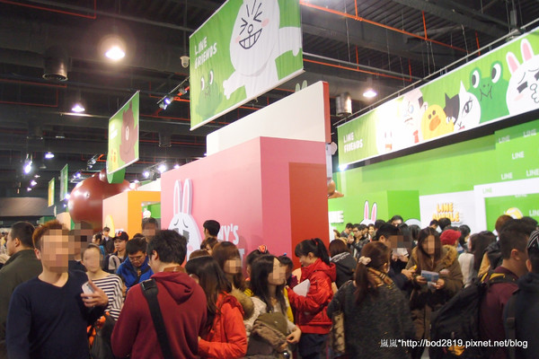 LINE FRIENDS互動樂園：【台北市林】LINE FRIENDS互動樂園－LINE主題人物跟你相見歡！可愛的饅頭人、兔兔等，還有四公尺高的熊大！（科學教育館七樓）