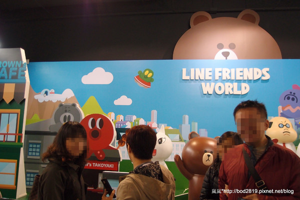 LINE FRIENDS互動樂園：【台北市林】LINE FRIENDS互動樂園－LINE主題人物跟你相見歡！可愛的饅頭人、兔兔等，還有四公尺高的熊大！（科學教育館七樓）