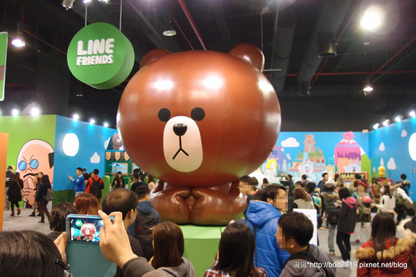 LINE FRIENDS互動樂園：【台北市林】LINE FRIENDS互動樂園－LINE主題人物跟你相見歡！可愛的饅頭人、兔兔等，還有四公尺高的熊大！（科學教育館七樓）