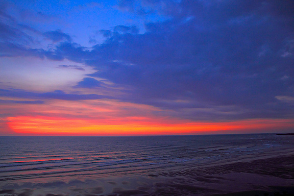 海天一線看海區：[遊記]【新竹市】南寮漁港。 海天一線看海區火燒雲美景