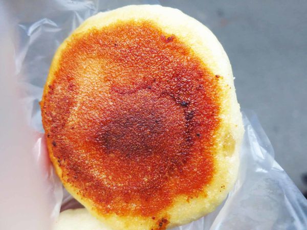 【蘆洲美食】港式阿郎鮮肉包-皮薄餡多會爆漿的水煎包