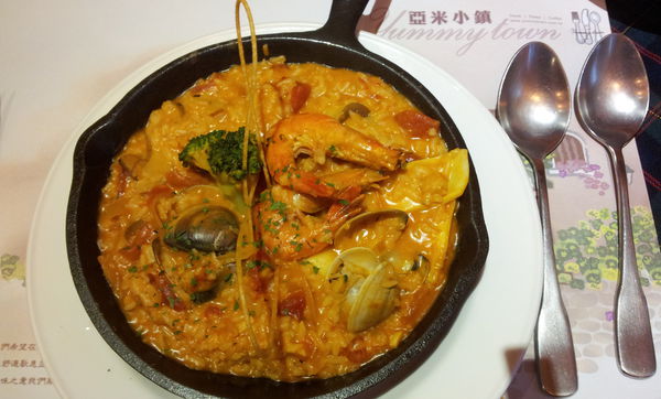 西班牙香料海鮮燉飯
