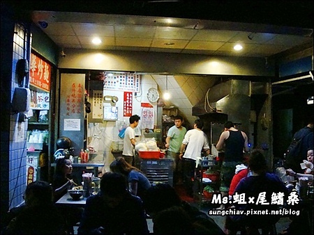 麵線羹‧肉圓(基隆廟口38攤)：[基隆廟口] 炸肚也要吃！60年老店肉圓+殘念阿華炒麵