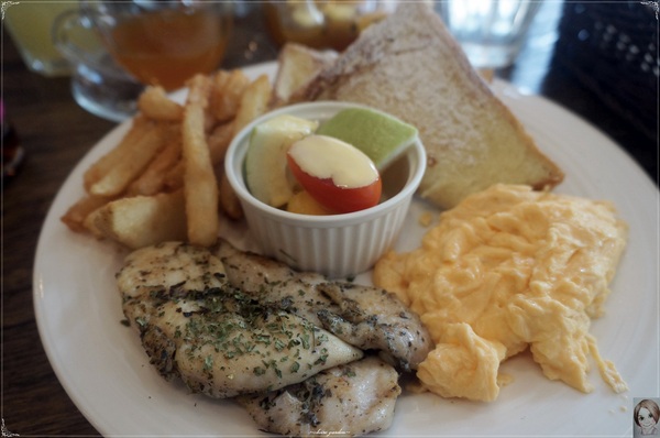 Chez Moi Cafe 來我家吧:台北 捷運中山站 來我家吧~小畫廊的早午餐約會