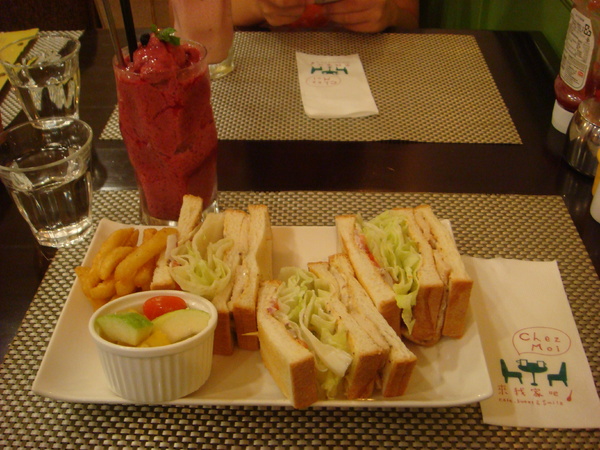 Chez Moi Cafe 來我家吧:中山站的好朋友 Chez Moi 來我家吧!