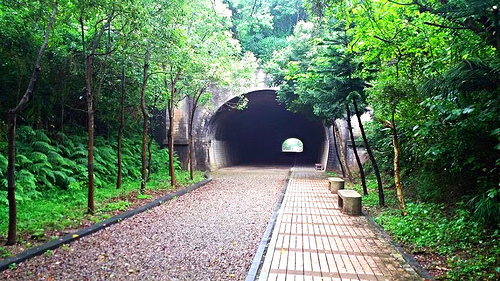崎頂隧道文化公園：【苗栗景點】崎頂隧道文化公園子母隧道