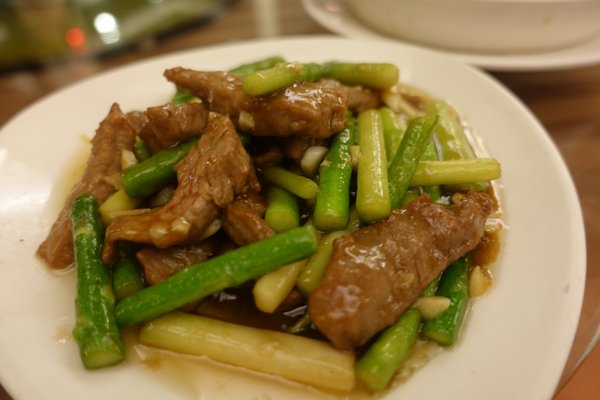 阿秋大肥鵝:(胖樺食記)台中推薦必吃美食『阿秋大肥鵝』。眾多熱炒美味下飯適合多人聚餐公司尾牙